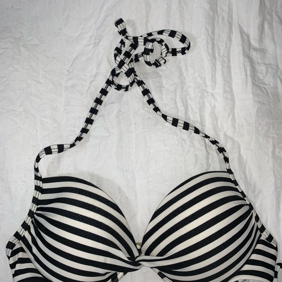 Bikini set🌞✨ - Picture 2 of 5